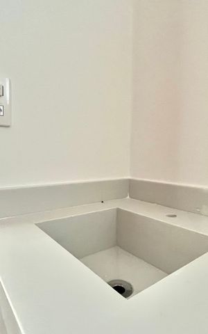 Casa à venda com 53m², 2 quartos e 1 vaga Casa à venda com 53m², 2 quartos e 1 vagaBanheiro