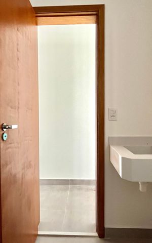 Casa à venda com 53m², 2 quartos e 1 vaga Casa à venda com 53m², 2 quartos e 1 vagaBanheiro