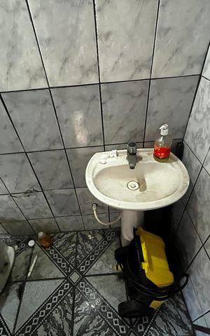 Casa à venda com 147m², 4 quartos e 2 vagasBanheiro de serviço