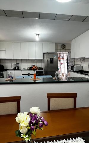 Casa à venda com 147m², 4 quartos e 2 vagasCozinha