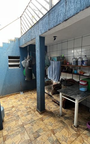 Casa à venda com 147m², 4 quartos e 2 vagasÁrea de Serviço