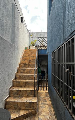 Casa à venda com 147m², 4 quartos e 2 vagasCorredor