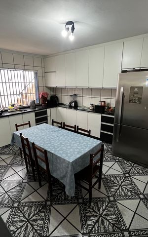 Casa à venda com 147m², 4 quartos e 2 vagasCozinha