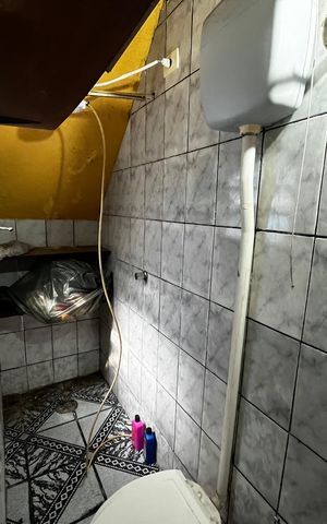 Casa à venda com 147m², 4 quartos e 2 vagasBanheiro de serviço