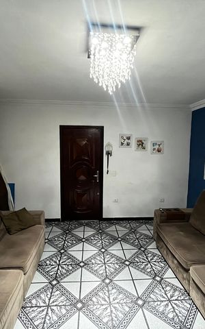 Casa à venda com 147m², 4 quartos e 2 vagasSala