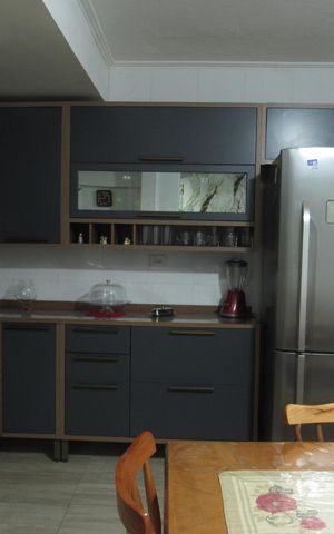 Casa à venda com 220m², 3 quartos e 2 vagasCozinha