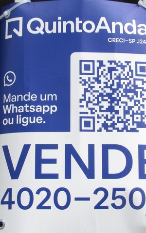 Casa à venda com 220m², 3 quartos e 2 vagasPlaca