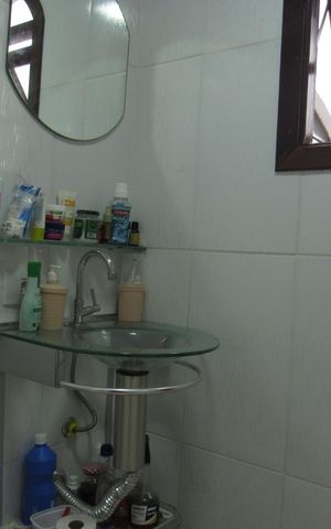 Casa à venda com 220m², 3 quartos e 2 vagasBanheiro da Suíte Principal