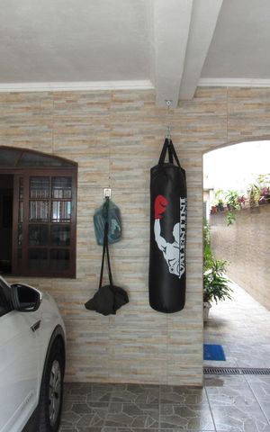Casa à venda com 220m², 3 quartos e 2 vagasGaragem