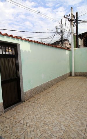 Casa à venda com 100m², 3 quartos e 4 vagasQuintal