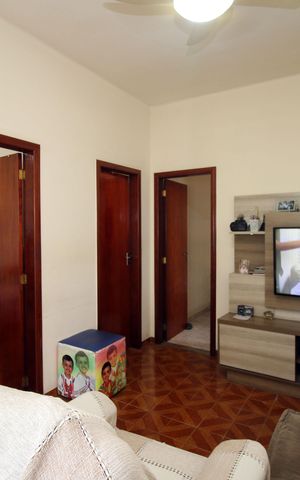Casa à venda com 100m², 3 quartos e 4 vagasSala