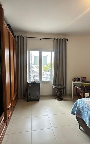 Casa à venda com 360m², 4 quartos e sem vaga Casa à venda com 360m², 4 quartos e sem vagaQuarto 1