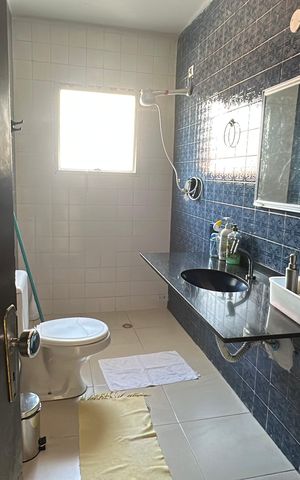 Casa à venda com 360m², 4 quartos e sem vaga Casa à venda com 360m², 4 quartos e sem vagaBanheiro Social