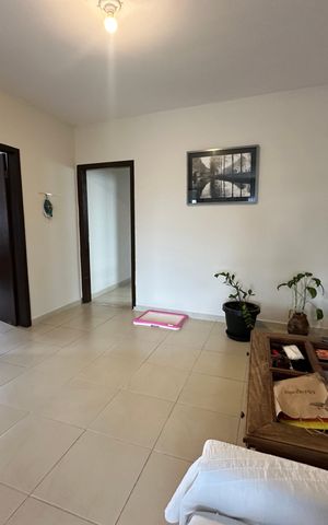 Casa à venda com 360m², 4 quartos e sem vaga Casa à venda com 360m², 4 quartos e sem vagaSala
