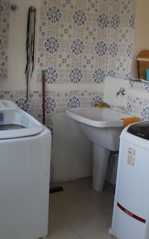 Casa à venda com 360m², 4 quartos e sem vaga Casa à venda com 360m², 4 quartos e sem vagaÁrea de Serviço