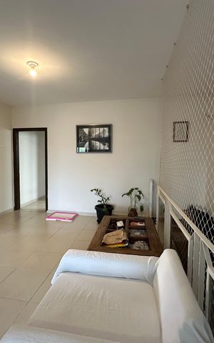 Casa à venda com 360m², 4 quartos e sem vaga Casa à venda com 360m², 4 quartos e sem vagaSala