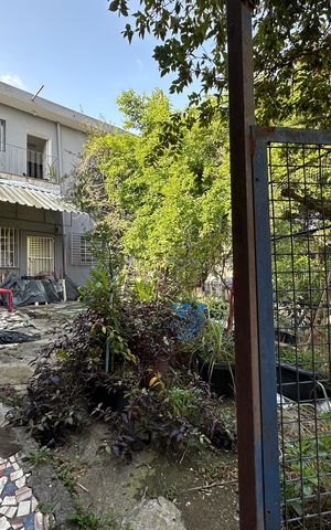 Casa à venda com 360m², 4 quartos e sem vaga Casa à venda com 360m², 4 quartos e sem vagaQuintal