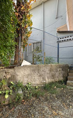 Casa à venda com 360m², 4 quartos e sem vaga Casa à venda com 360m², 4 quartos e sem vagaQuintal