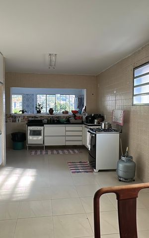 Casa à venda com 360m², 4 quartos e sem vaga Casa à venda com 360m², 4 quartos e sem vagaCozinha