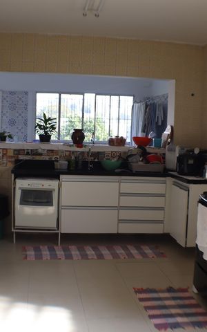 Casa à venda com 360m², 4 quartos e sem vaga Casa à venda com 360m², 4 quartos e sem vagaCozinha