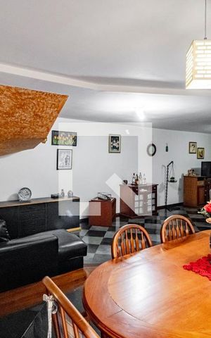 Casa à venda com 298m², 3 quartos e 2 vagas