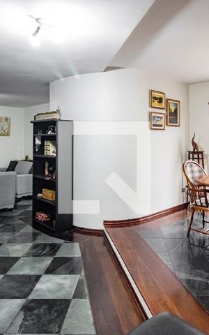 Casa à venda com 298m², 3 quartos e 2 vagas