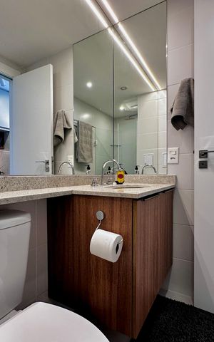 Studio para alugar com 25m², 0 quarto e sem vaga Studio para alugar com 25m², 0 quarto e sem vagaBanheiro