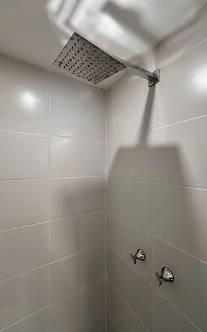 Studio para alugar com 25m², 0 quarto e sem vaga Studio para alugar com 25m², 0 quarto e sem vagaBanheiro