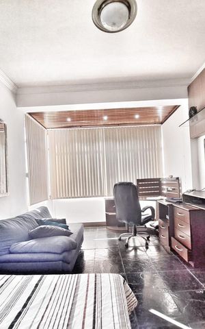 Casa à venda com 220m², 4 quartos e 4 vagas Casa à venda com 220m², 4 quartos e 4 vagasQuarto 1