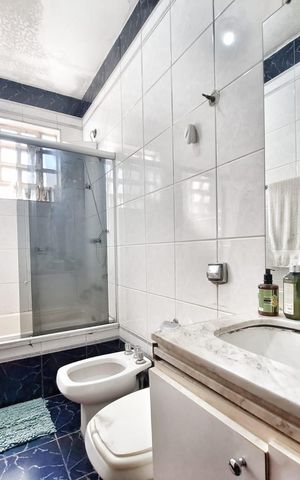 Casa à venda com 220m², 4 quartos e 4 vagas Casa à venda com 220m², 4 quartos e 4 vagasBanheiro da Suíte 1