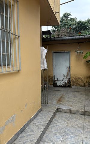 Casa à venda com 278m², 2 quartos e 3 vagas Casa à venda com 278m², 2 quartos e 3 vagasQuintal