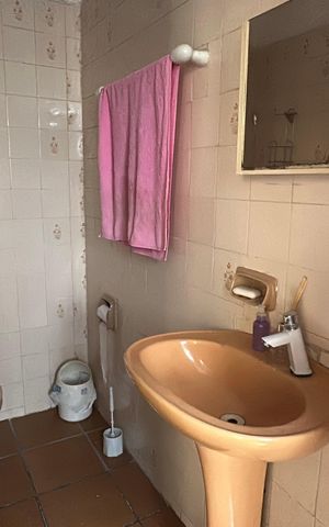 Casa à venda com 278m², 2 quartos e 3 vagas Casa à venda com 278m², 2 quartos e 3 vagasBanheiro 1