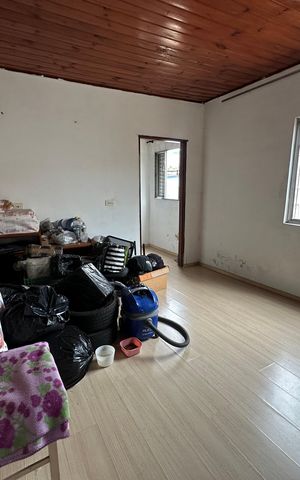 Casa à venda com 278m², 2 quartos e 3 vagas Casa à venda com 278m², 2 quartos e 3 vagasQuarto 4