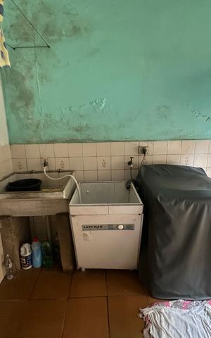 Casa à venda com 278m², 2 quartos e 3 vagas Casa à venda com 278m², 2 quartos e 3 vagasÁrea de Serviço