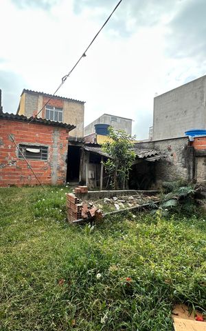 Casa à venda com 278m², 2 quartos e 3 vagas Casa à venda com 278m², 2 quartos e 3 vagasQuintal
