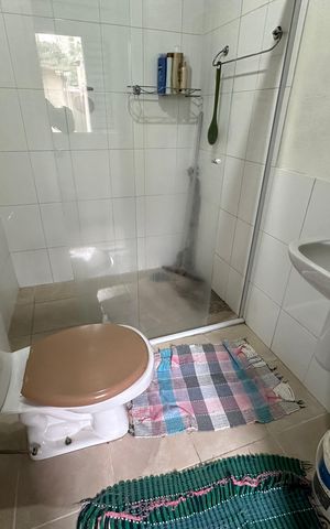 Casa à venda com 278m², 2 quartos e 3 vagas Casa à venda com 278m², 2 quartos e 3 vagasBanheiro 2