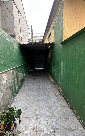 Casa à venda com 278m², 2 quartos e 3 vagas Casa à venda com 278m², 2 quartos e 3 vagasQuintal