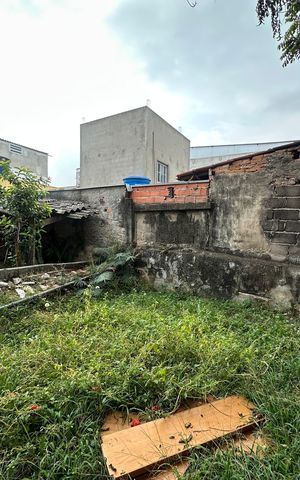 Casa à venda com 278m², 2 quartos e 3 vagas Casa à venda com 278m², 2 quartos e 3 vagasQuintal