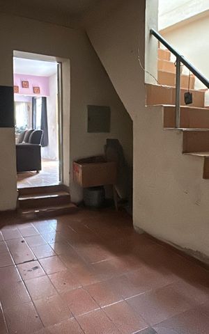 Casa à venda com 278m², 2 quartos e 3 vagas Casa à venda com 278m², 2 quartos e 3 vagasGaragem