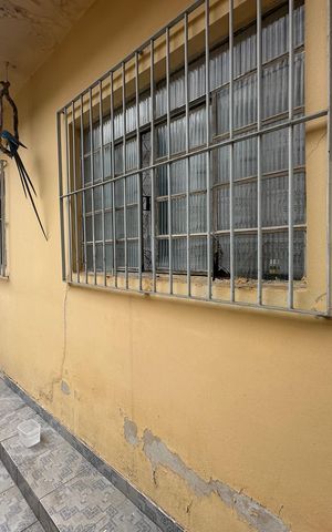 Casa à venda com 278m², 2 quartos e 3 vagas Casa à venda com 278m², 2 quartos e 3 vagasQuintal