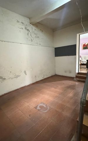 Casa à venda com 278m², 2 quartos e 3 vagas Casa à venda com 278m², 2 quartos e 3 vagasGaragem