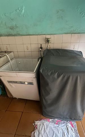 Casa à venda com 278m², 2 quartos e 3 vagas Casa à venda com 278m², 2 quartos e 3 vagasÁrea de Serviço