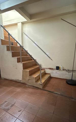 Casa à venda com 278m², 2 quartos e 3 vagas Casa à venda com 278m², 2 quartos e 3 vagasGaragem