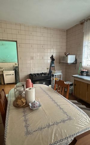 Casa à venda com 278m², 2 quartos e 3 vagas Casa à venda com 278m², 2 quartos e 3 vagasCozinha