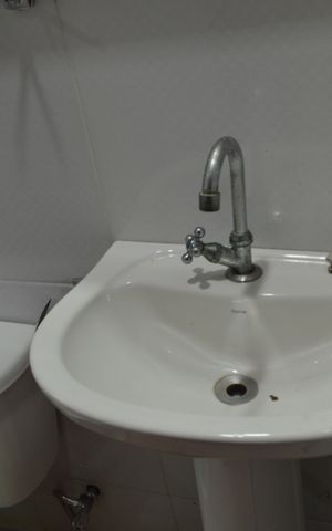 Casa de condomínio à venda com 60m², 2 quartos e 1 vaga Casa de condomínio à venda com 60m², 2 quartos e 1 vagaBanheiro