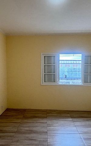 Casa de condomínio à venda com 80m², 2 quartos e 3 vagas Casa de condomínio à venda com 80m², 2 quartos e 3 vagasQuarto