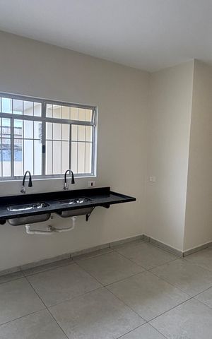 Casa de condomínio à venda com 80m², 2 quartos e 3 vagas Casa de condomínio à venda com 80m², 2 quartos e 3 vagasCozinha