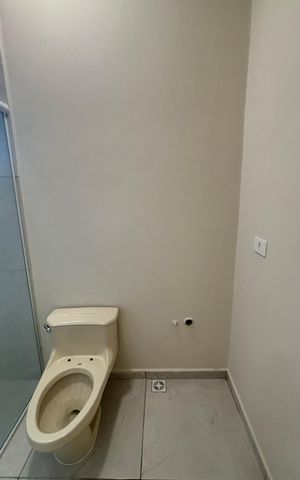 Casa de condomínio à venda com 80m², 2 quartos e 3 vagas Casa de condomínio à venda com 80m², 2 quartos e 3 vagasBanheiro da Suíte