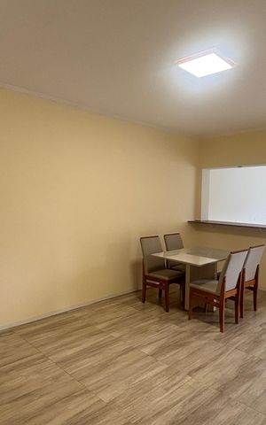 Casa de condomínio à venda com 80m², 2 quartos e 3 vagas Casa de condomínio à venda com 80m², 2 quartos e 3 vagasSala