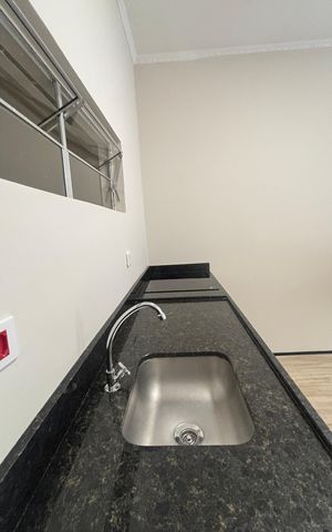 Casa de condomínio à venda com 80m², 2 quartos e 4 vagas Casa de condomínio à venda com 80m², 2 quartos e 4 vagasCozinha